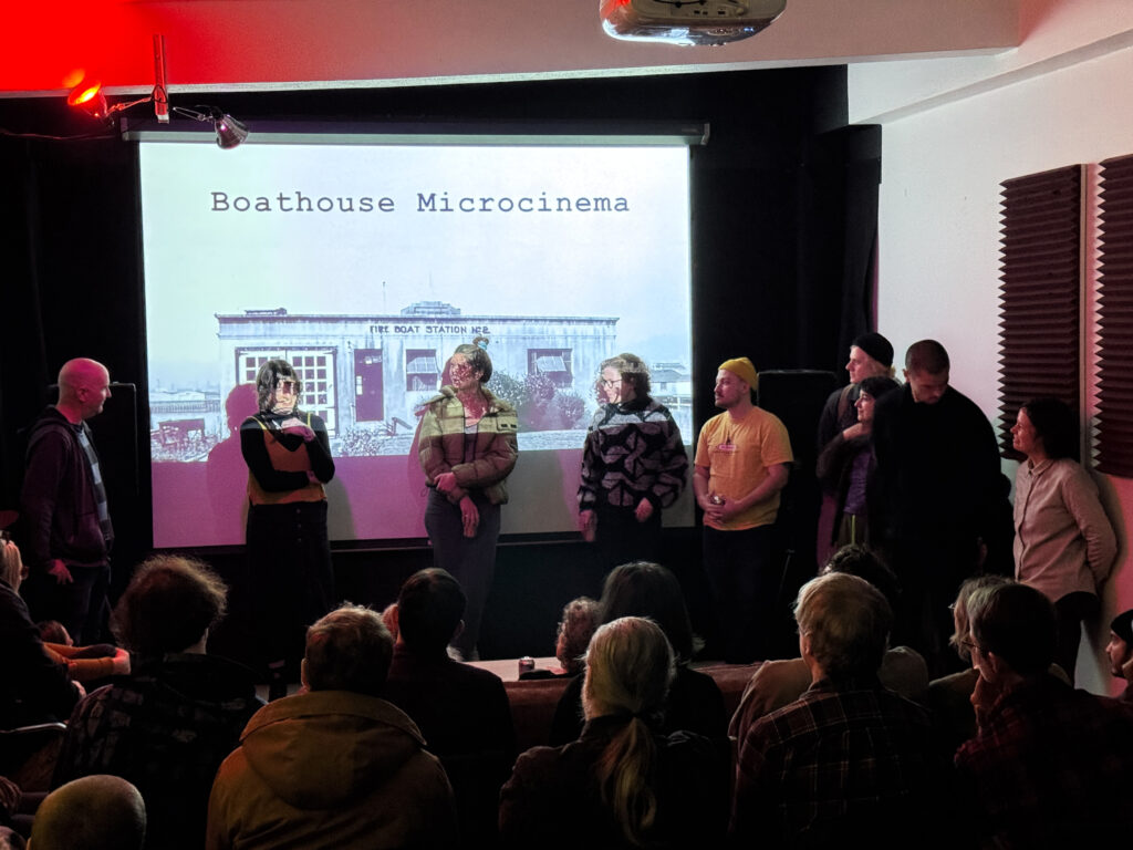 Q&A Photo